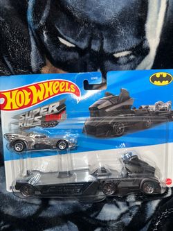 Hot Wheels Super Rigs Batman Batmobile Set