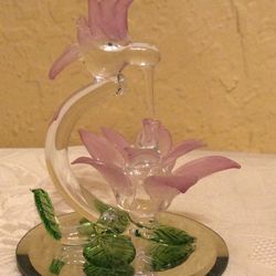Vintage Hummingbird on a stem feeder, Pink Flower Spun Glass, hand blown figurine on a glass pedestal. Miniature approximate 4”. Beautiful piece of ar