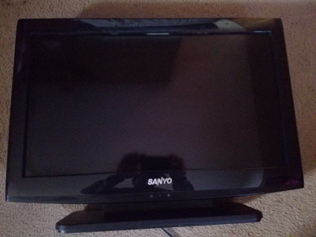 sanyo flatscreen TV