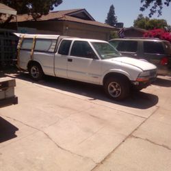 1999 Chevy S-10 $800