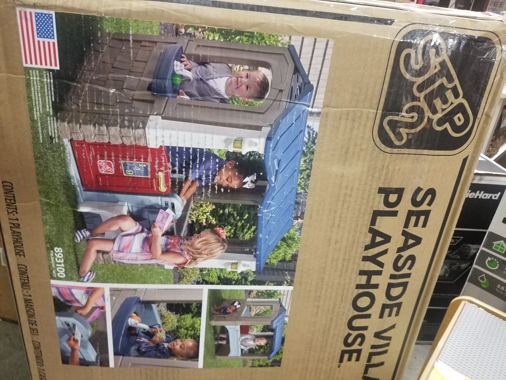Step2 Seaside Villa Kids Playhouse