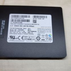 Samsung 840 Pro Series 256GB SATA 6GB/s 2.5-inch MLC Internal Solid State Drive

- MZ7PD256HCGM-000H7