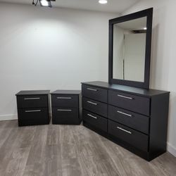 DRESSER WITH MIRROR AND NIGHTSTANDS 