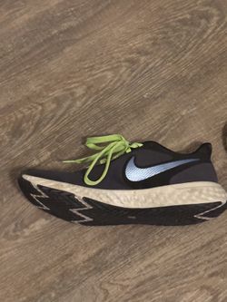 Men’s Size 12 Nikes 