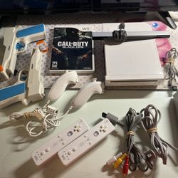 Nintendo Wii Console Bundle