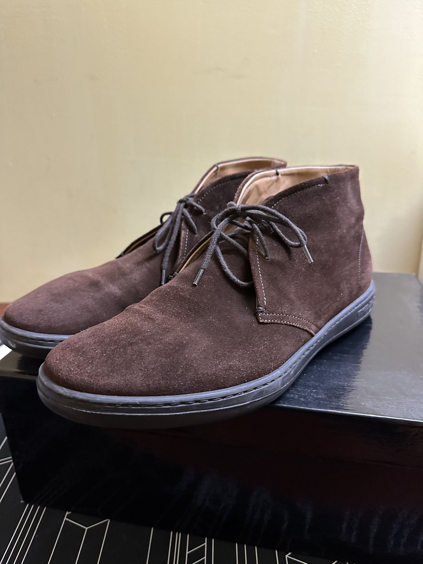 Giorgio Armani X2M049 Suede Chukka Boots Size 9 Dark Brown Men's