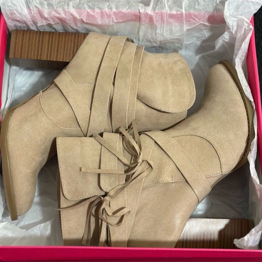 Women’s size 11 nude suede block heel ankle boots