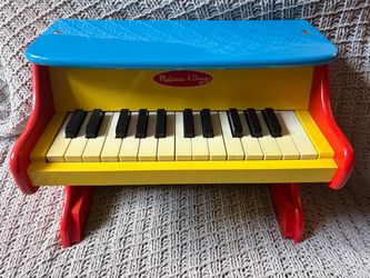 Melissa and Doug learn to play piano