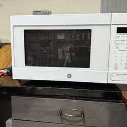 GE Countertop Microwave JES1657SMSS