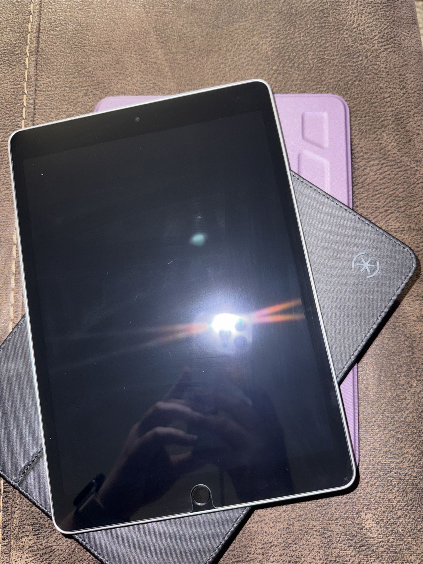 Apple iPad (9th Generation) 256 GB, Wi-Fi, 10.2 in - Silver Bundle