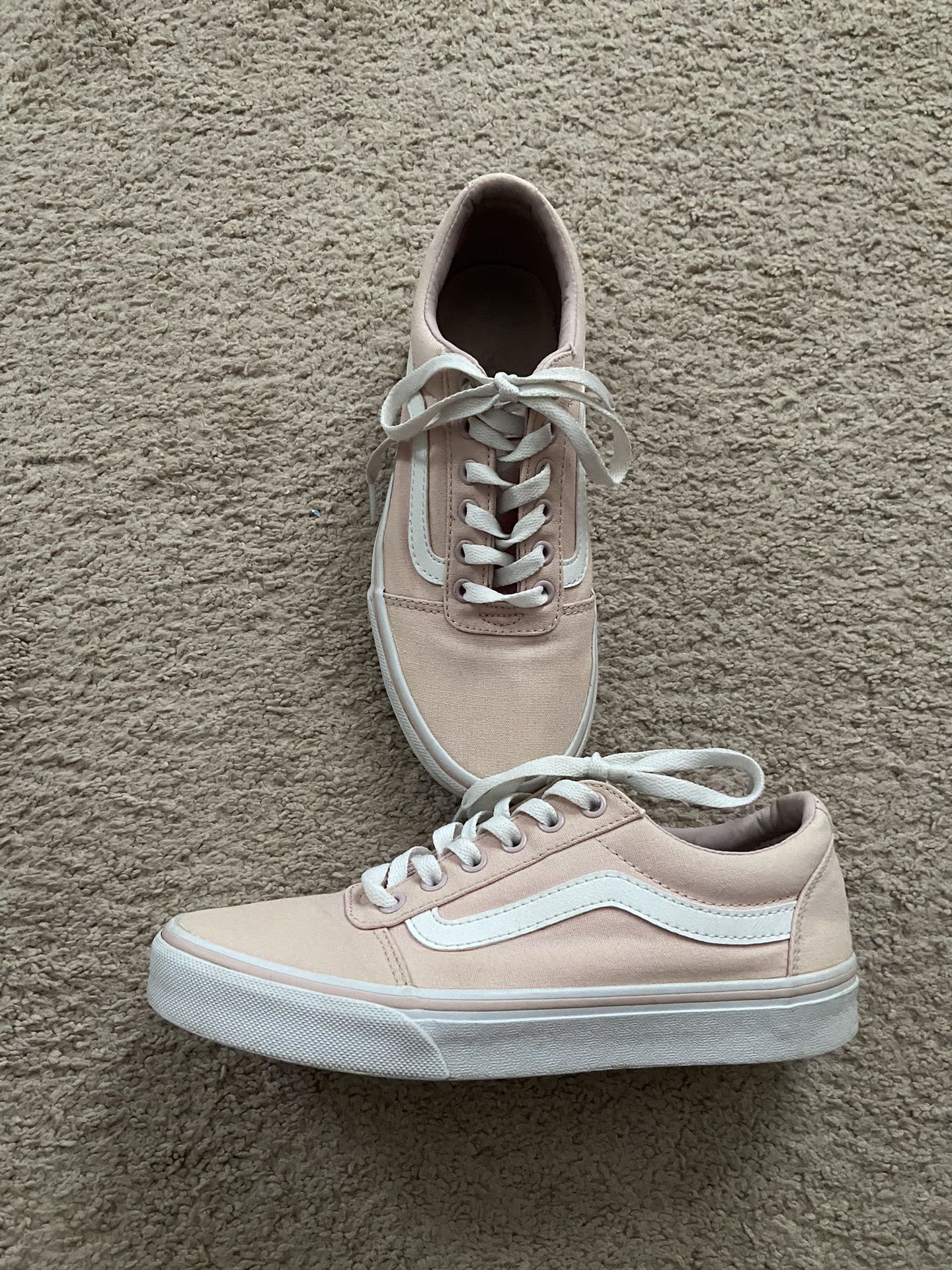 Women’s Size 8 Vans Shoes
