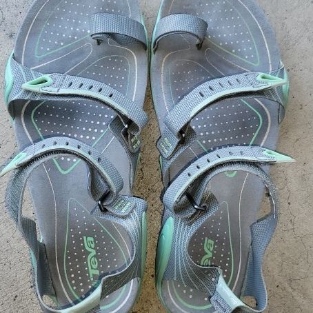 TEVA Zilch sandals W9 for Sale in San Diego CA OfferUp