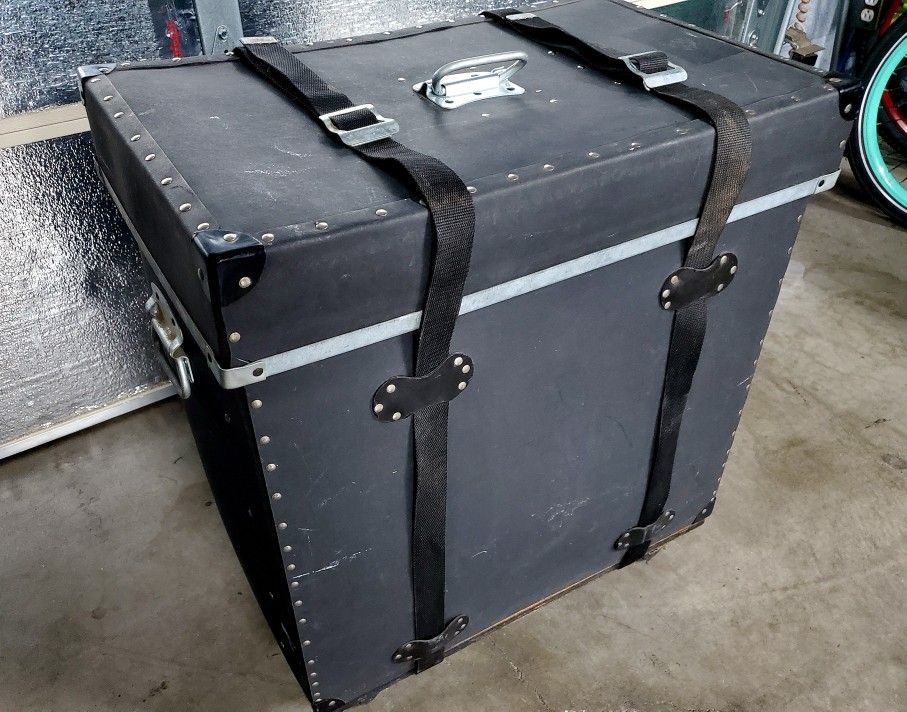Large Rolling Roadie Case. Gig Case. Exc Cond!