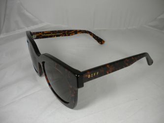 Diff Eyewear Women's Sunglasses Carson Light Tortoise