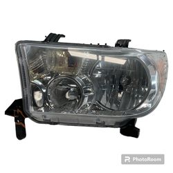 2007 2013 TOYOTA TUNDRA LEFT SIDE HEADLIGHT LAMP OEM 