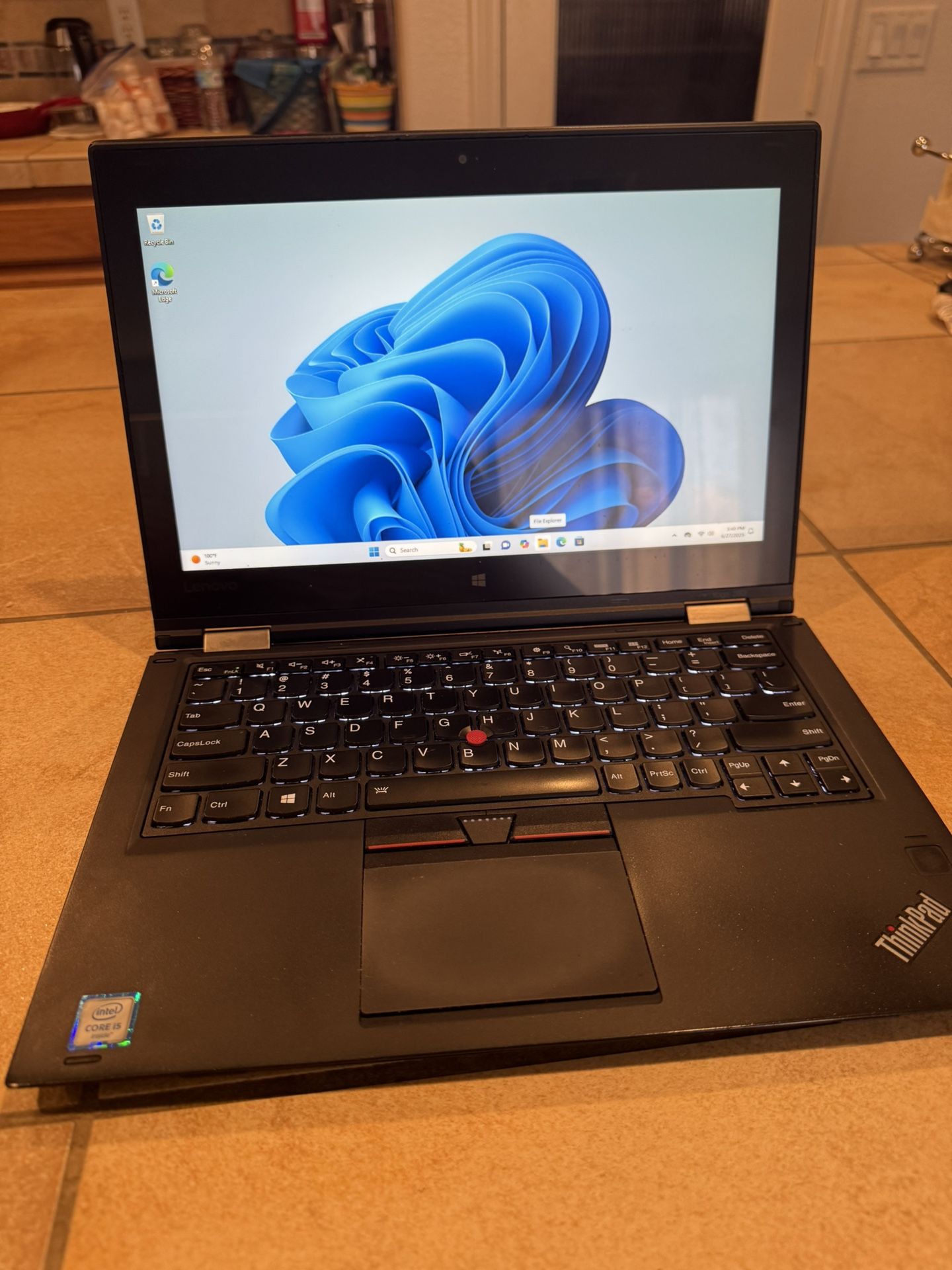 Lenovo Thinkpad Yoga 260, Touchscreen, Core I5, 8 GB DDR4, 256 gb NVME SSD , Windows 11 Pro