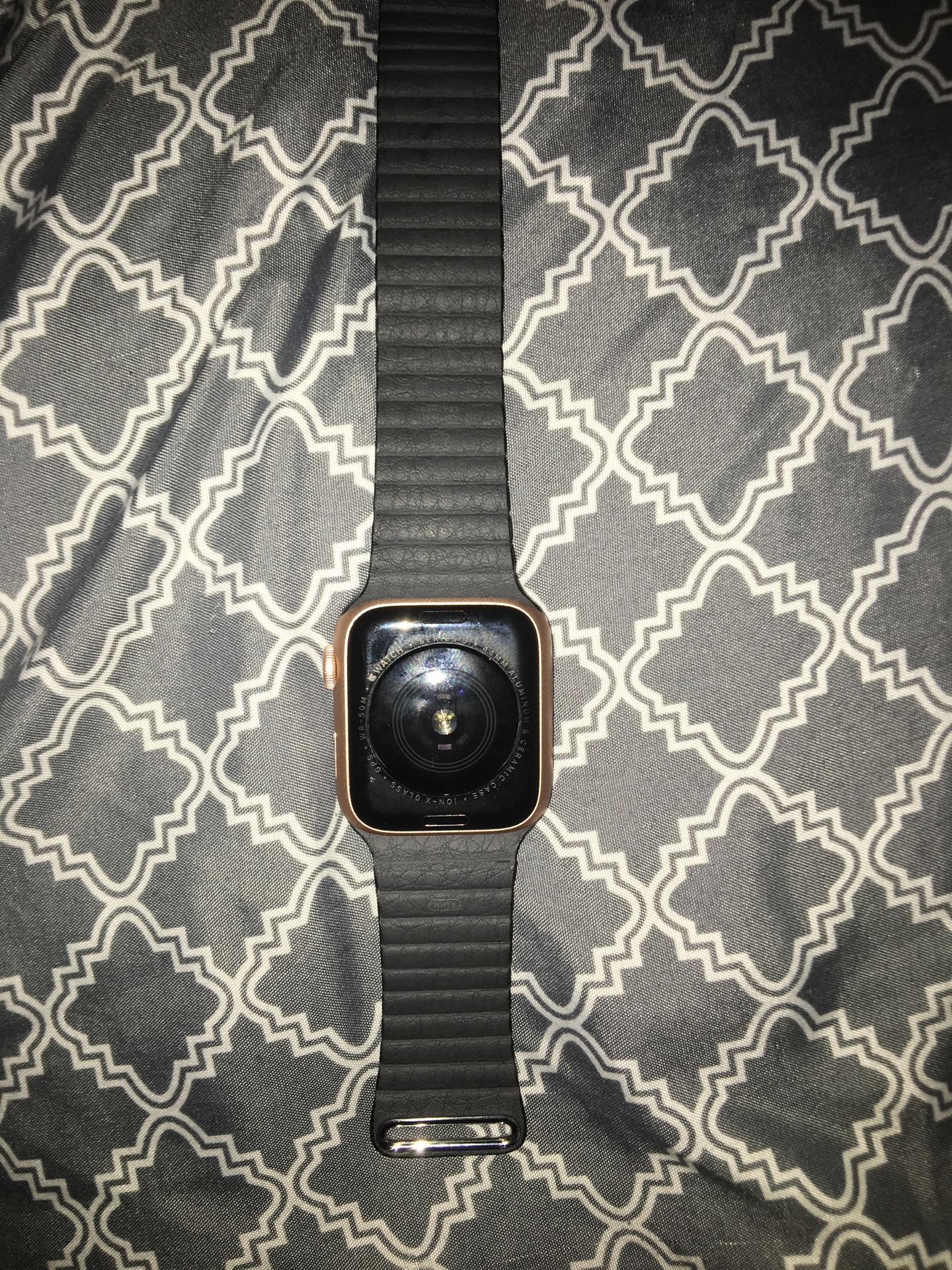Apple Watch series 5 ( 44 mm gps not cellular ) light scratches