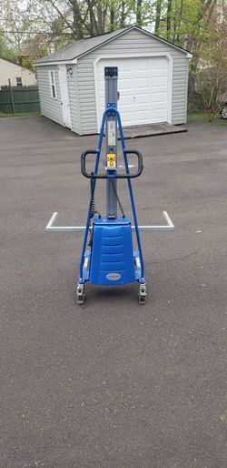 Global Industries Office Lift