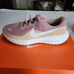 *NEW*Nike Revolution 8 Women's Running Shoes-Size 9 Mens Size 7.5 with Box