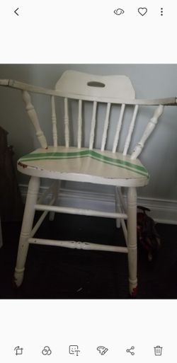 Vintage shabby chic chair