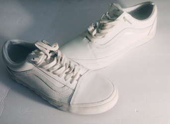 VANS White on White Padded Leather Size 8.5