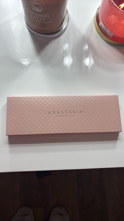 Primerose Anastasia Eye And Face Pallet