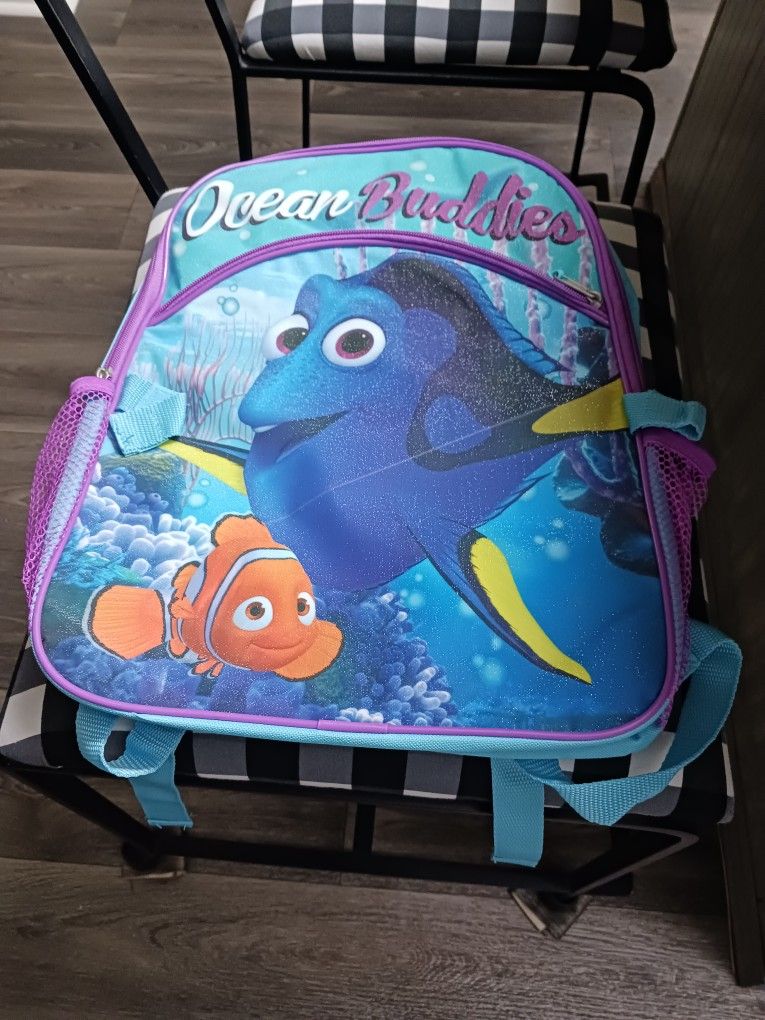 Finding  Dory. Backpack