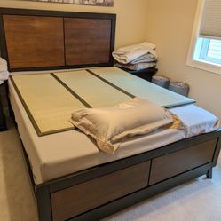 Queen Bed And Box Spring 