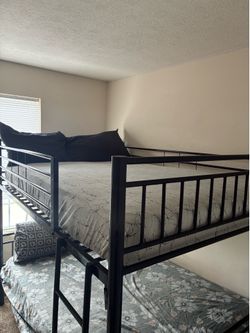 Black Metal Twin Over Full Bunk Bed Frame * Heavy-Duty Metal Bunk Bed (Twin Over Full)