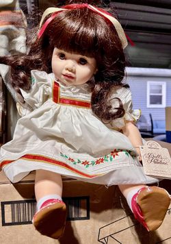 Vinyl Doll (collectable Or For Toy)  