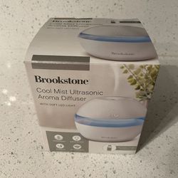 Brookstone Cool Mist Ultrasonic Aroma Diffuser