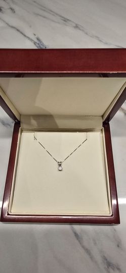 Solitaire diamond necklace