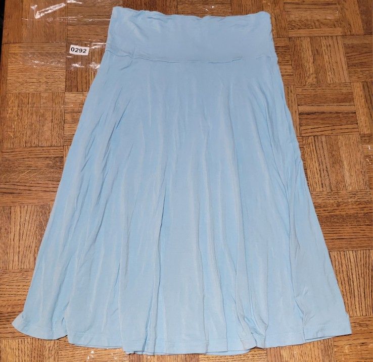 Lock & Love Light Blue Maxi Skirt, size M (0292)