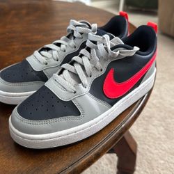 Like New shoes $25 EACH