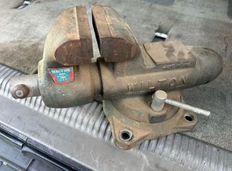 Vintage antique Wilton swivel vise garage shop machinist tool clamp metal old heavy