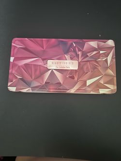 **BEAUTY EVOLVED/24 EYESHADOW PALLET**