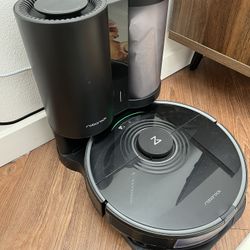 Roborock S7+ Robot Vacuum & Sonic Mop – Like New, Very Well Kept
