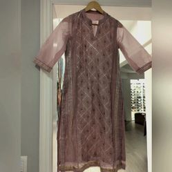 Chic Pink Embroidered Kurta Suit With Floral Bead Design - Size SM New 