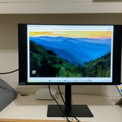 Samsung S40A 24” FHD business focused IPS monitor slightly used