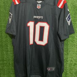MAC JONES NEW ENGLAND PATRIOTS NIKE JERSEY BRAND NEW WITH TAGS SIZE LARGE Thumbnail