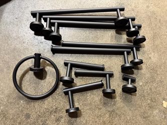 Assorted kitchen/bathroom hardware