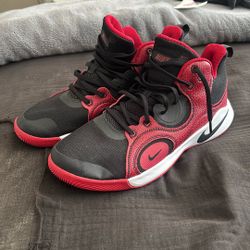 Men’s Nike Shoes Sz.10