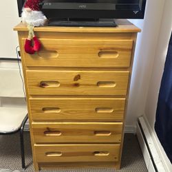 Oak 5 Drawer Dresser 