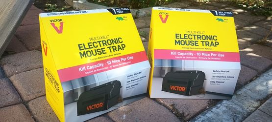 (2 Piece Set) Humane Battery-Powered Non-Toxic No-Touch Multi-Kill Indoor Electronic Mouse Trap