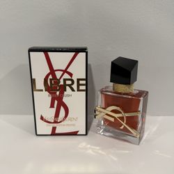 Yves Saint Laurent   Libre Berry Crush 1 FL. OZ