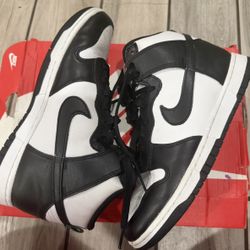 Women’s Pandas Size 10