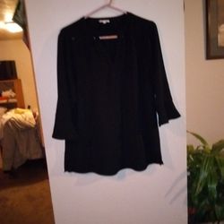 Maunces Black Size L.