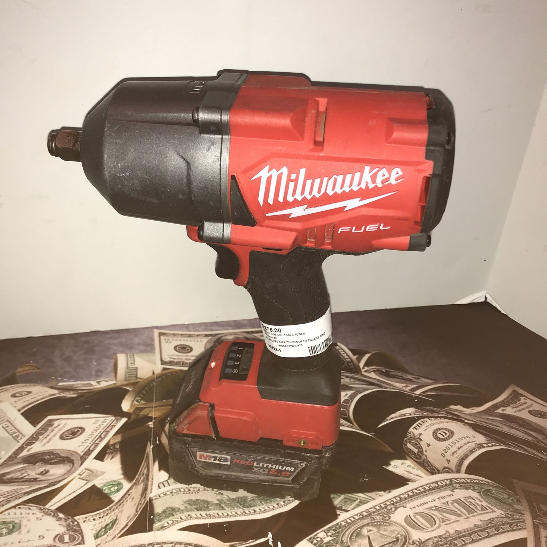 33723-1 MILWAUKEE IMPACT WRENCH 1/2 SQUARE RING WITH BATTERY
