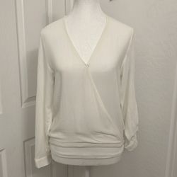 H&M Long Sleeve V-neck Crossover Front White Top Blouse Size 4
