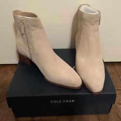 Women Chelsea Boots